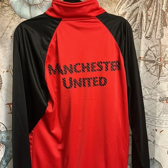 Men’s Manchester United Full Zip Up - Picture 2 of 3